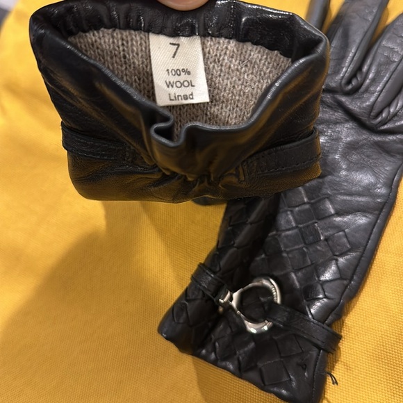 Francesco Biasia Italian wool-lined leather gloves (size 7) - Picture 4 of 6